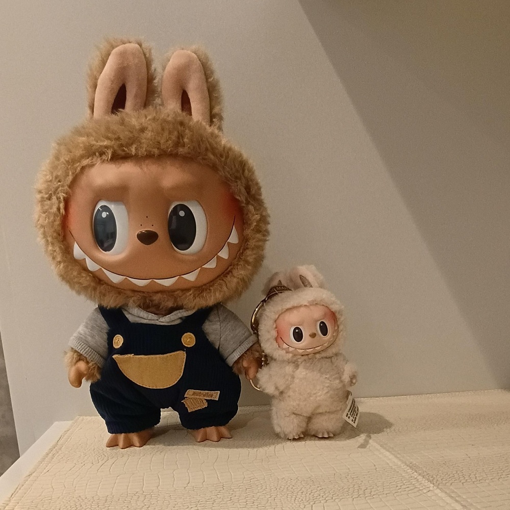 💋Labubu BIG Authentic open box  each figure is 14.57 inches. SUPER CUTE